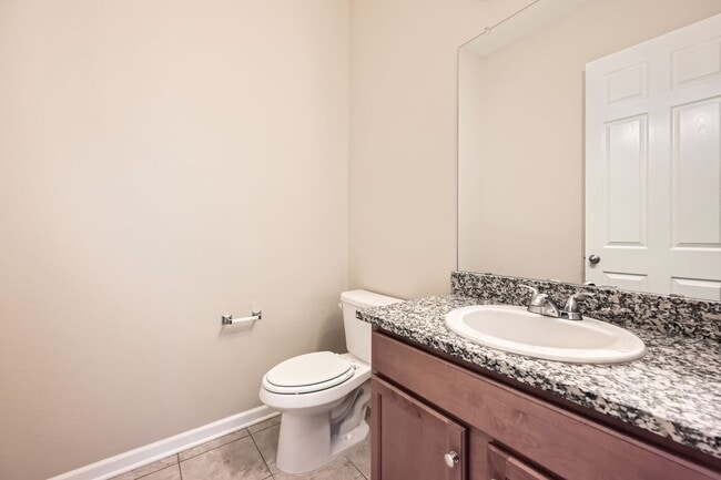 Building Photo - 4 Bed/4Bath Ranch-style home in the sought-after Meadow Mountain Villas community of southwest Lo...