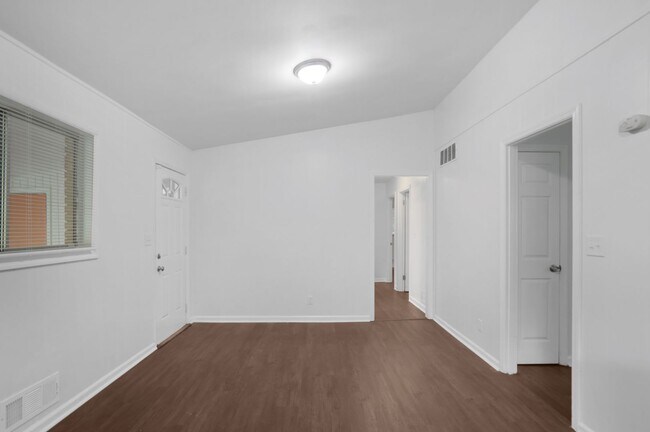 Building Photo - 2200 Camp Ground