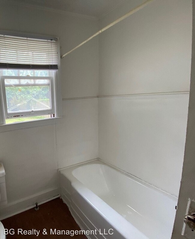 Building Photo - 3 br, 1 bath House - 219 S. Pierce Street