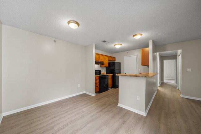 Building Photo - 2421 Hill St