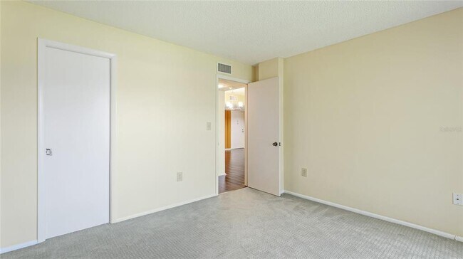 Building Photo - 6116 43rd St W