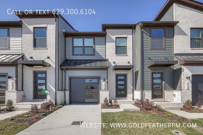 Building Photo - 2009 Walnut Ln