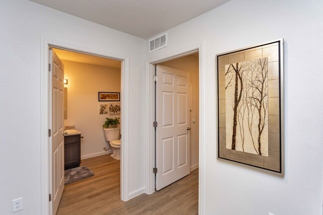 Building Photo - 2 Bedroom, Single-story Townhomes for rent...