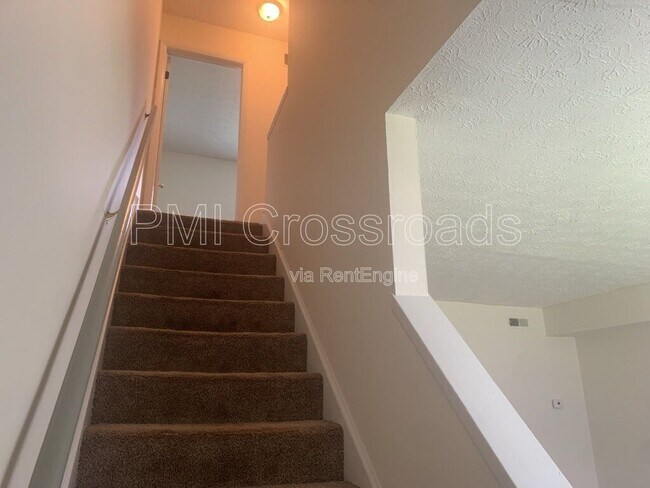 Building Photo - 3088 Howey Rd