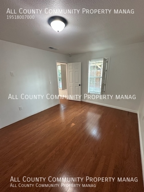 Building Photo - 1857 Creekside Dr