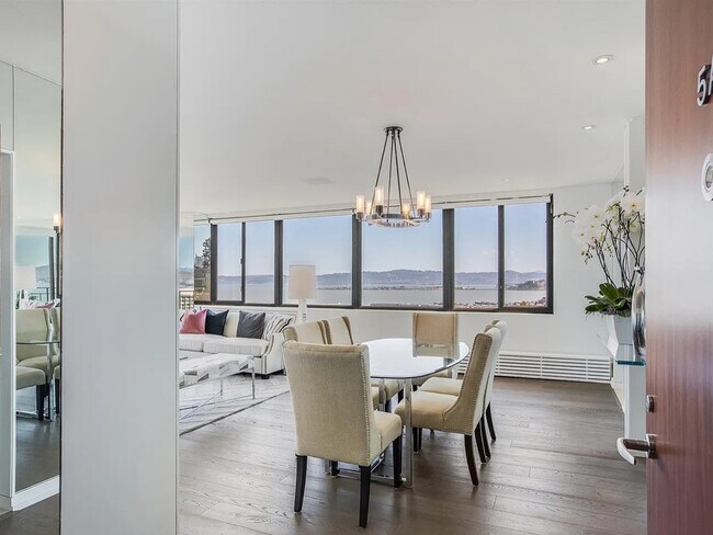 Building Photo - 1080 Chestnut St