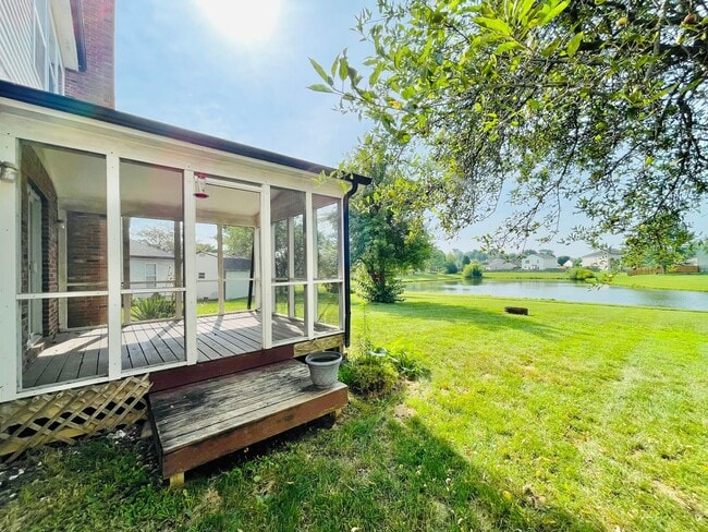 Building Photo - Spacious 4-Bed Waterfront Home in Westmere...