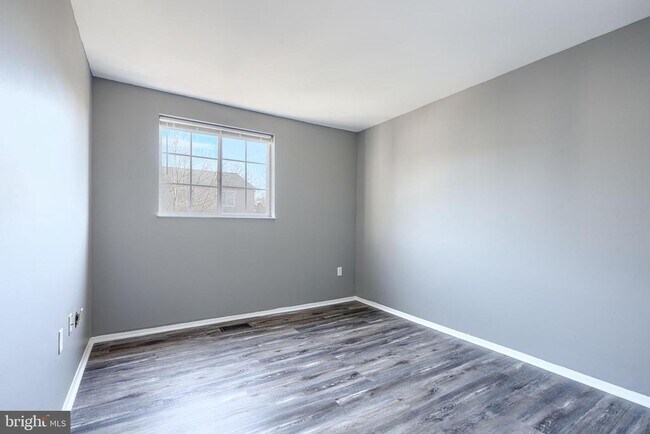 Building Photo - 12321 Boncrest Dr