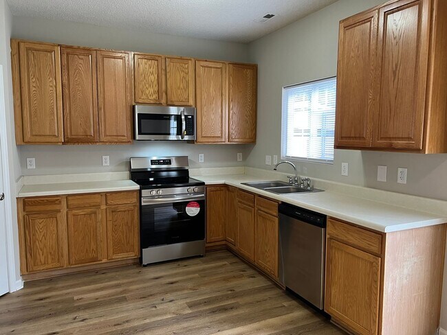 Building Photo - 116 Baberton Dr