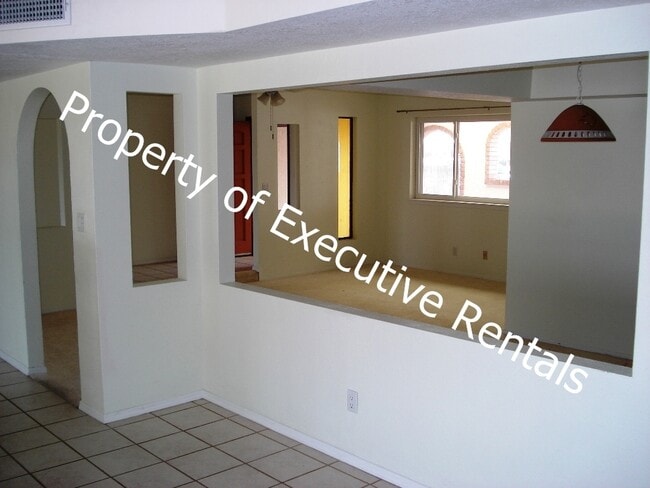 Building Photo - 1669 Regal Ridge St