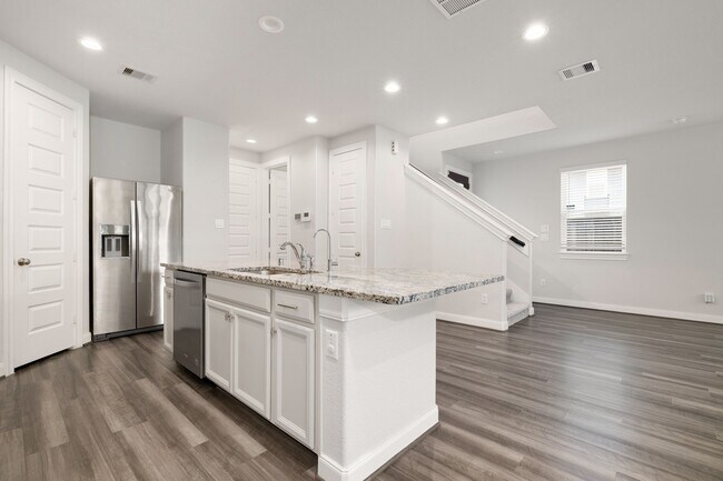 Building Photo - 9914 Brickhouse Dr
