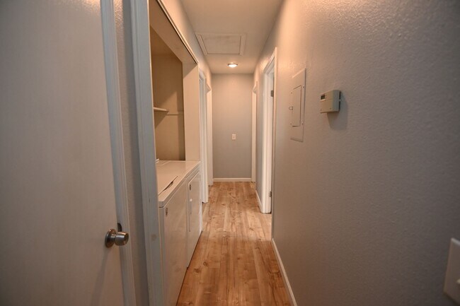 Building Photo - 2583 Gimelli Way