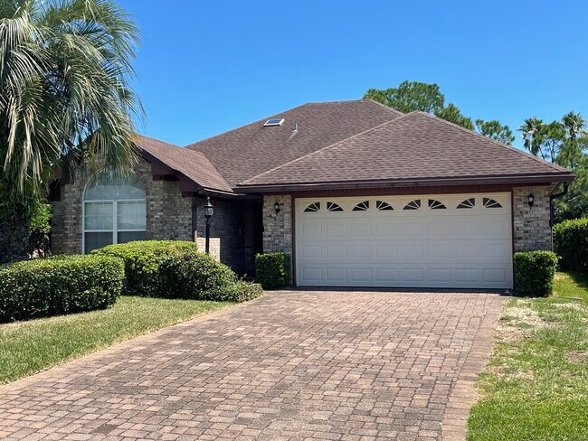 Primary Photo - 65 Waterbridge Pl