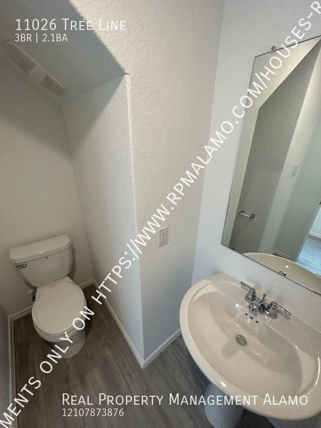 Building Photo - 11026 Tree Line