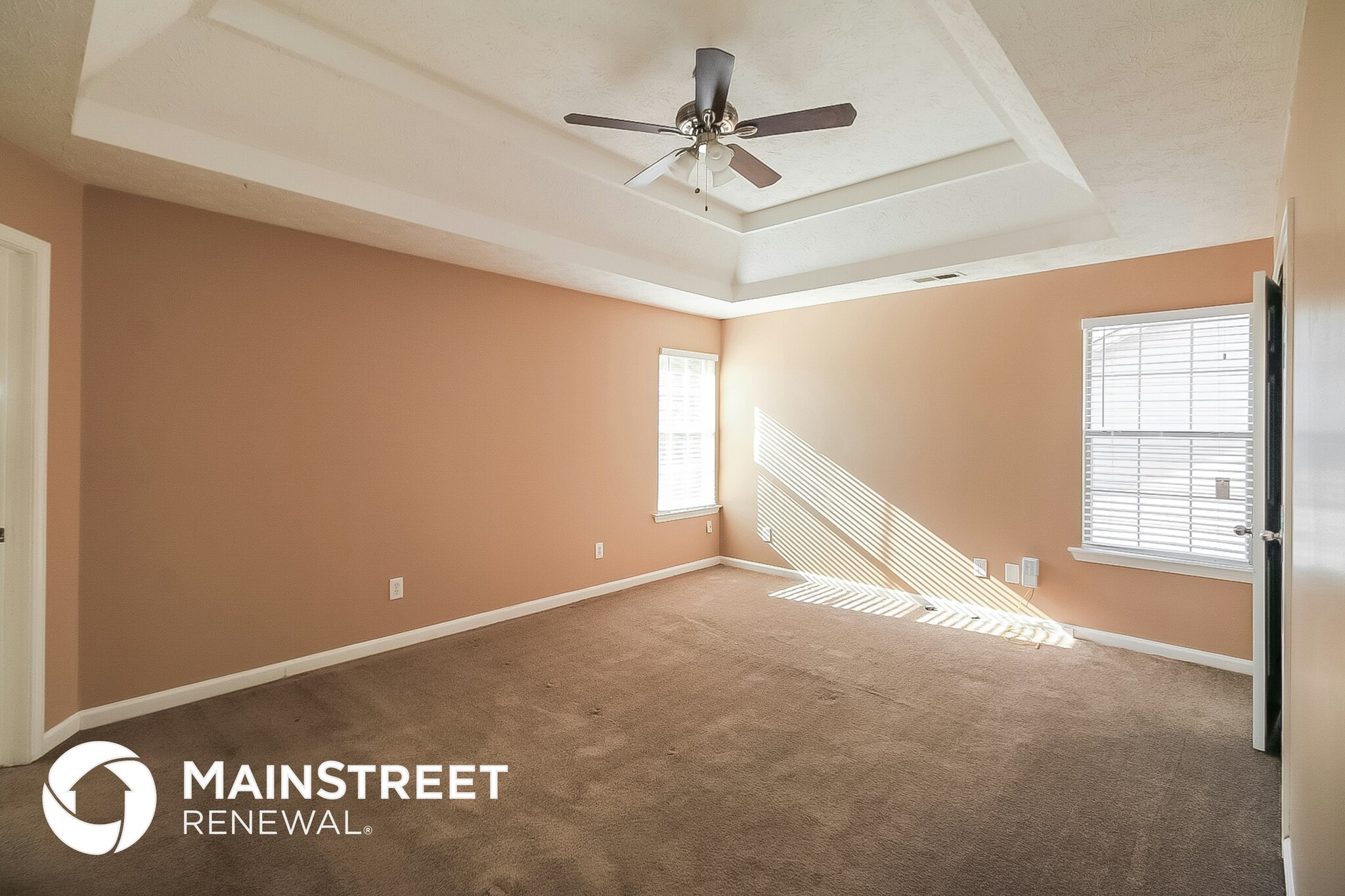 Building Photo - 2095 Sugar Creek Falls Ct