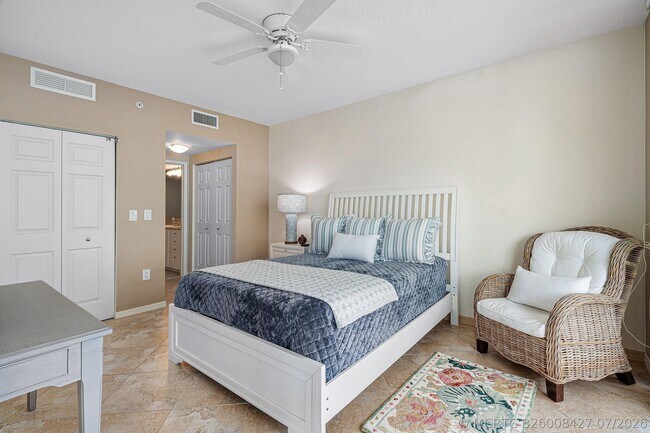 Building Photo - 700 E Boynton Beach Blvd