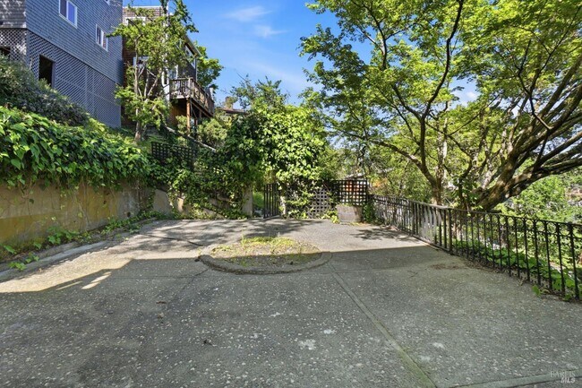 Building Photo - 172 Bella Vista Ave