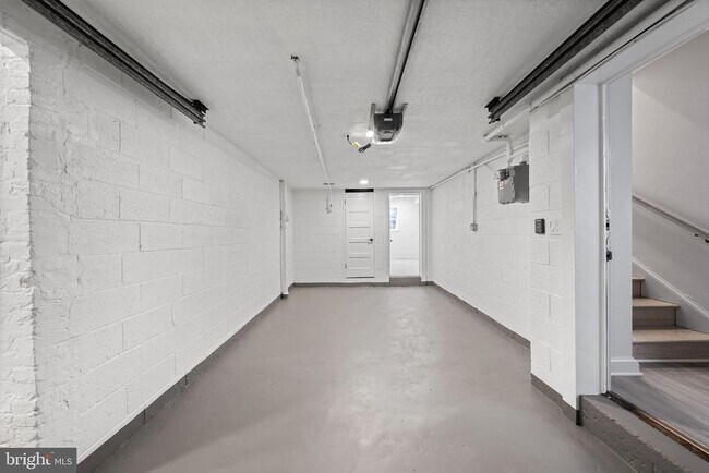 Building Photo - 1525 35th St NW
