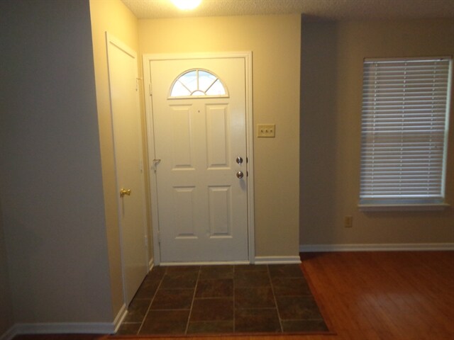 Building Photo - 2136 Olympia Dr