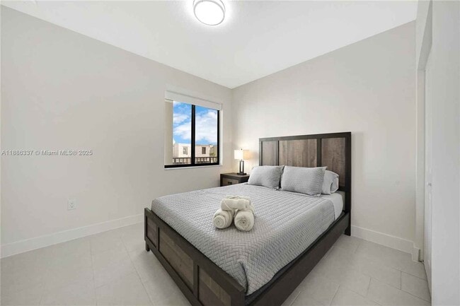 Building Photo - 8167 NW 41st St