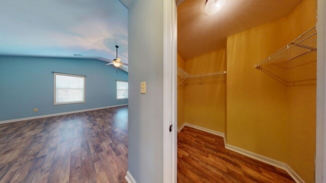 Building Photo - Nice 4 Bedroom Home in Solamere