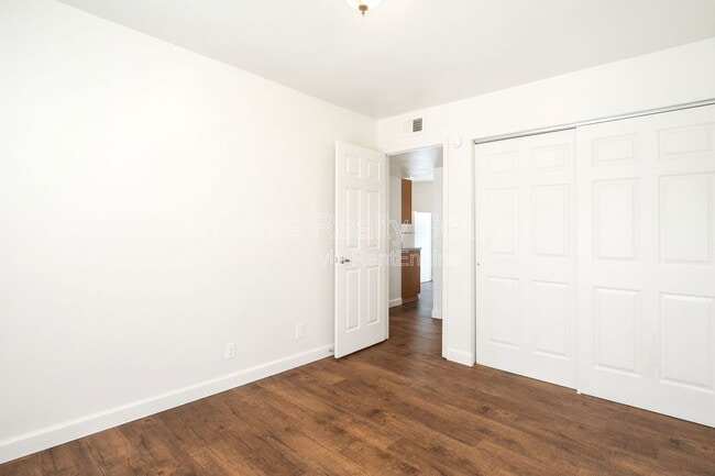Building Photo - 16 Adeline Ct