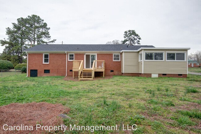 Building Photo - 3 br, 1.5 bath House - 2535 Hickory Grove Rd