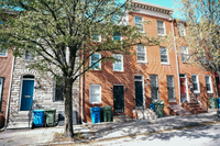 Building Photo - 916 W Lombard St