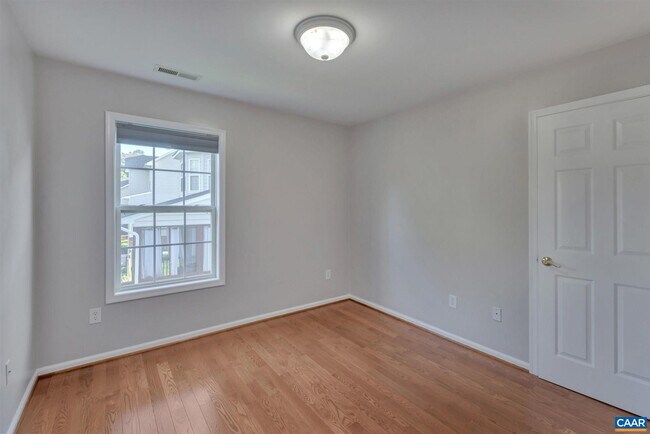 Building Photo - 373 Bayberry Way