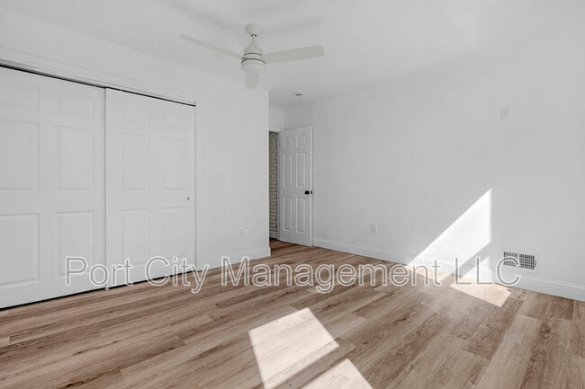 Building Photo - 312 E 22nd St