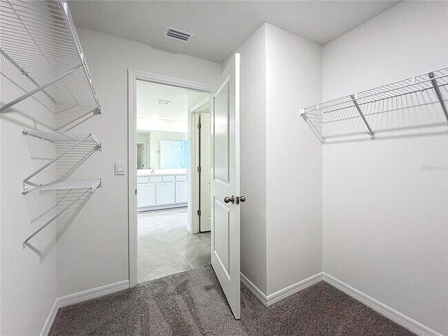 Building Photo - 8561 SW 46th Ave