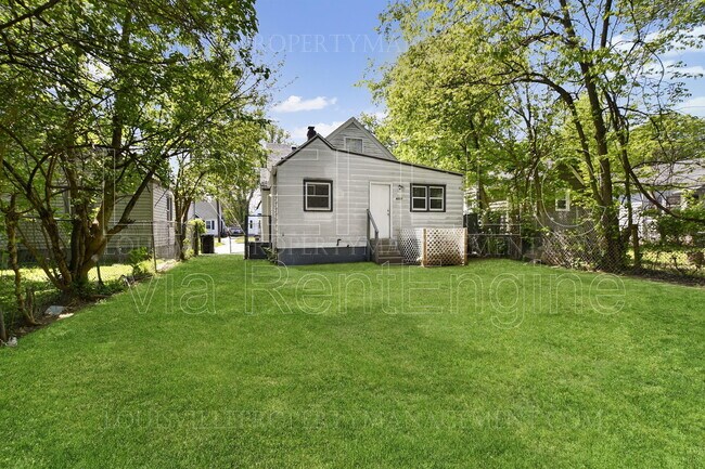 Building Photo - 4217 Grand Ave