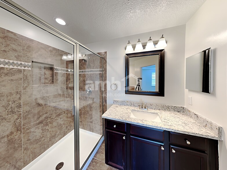 Building Photo - 2433 Adams Lake Boulevard