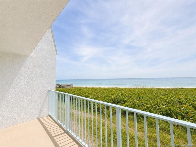 Building Photo - 11000 S Ocean Dr