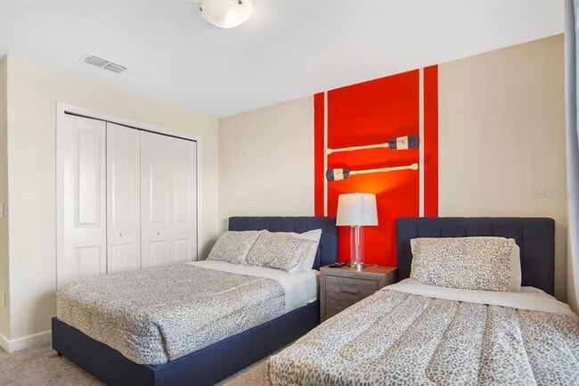 Building Photo - 4965 Windermere Ave