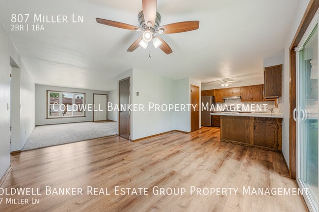 Building Photo - 807 Miller Ln