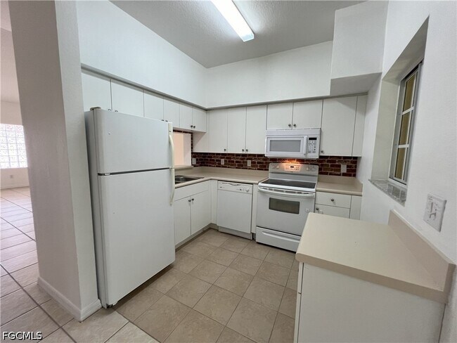 Building Photo - 8407 Bernwood Cove Loop