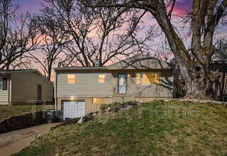 Building Photo - 1606 Cole Creek Dr