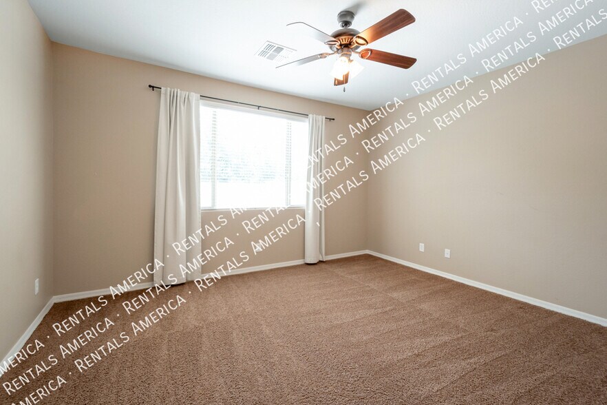 Building Photo - 274 W Sweet Shrub Ave