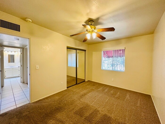 Building Photo - 3231 E Presidio Rd