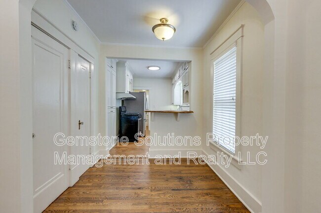 Building Photo - 2537 Blair Blvd