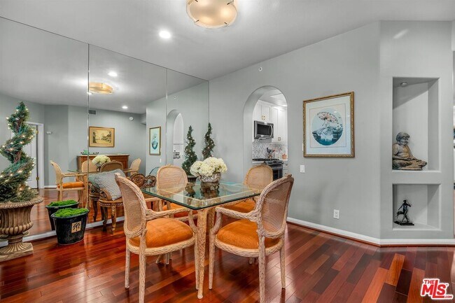 Building Photo - 11740 Sunset Blvd