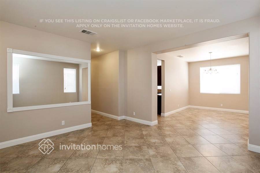 Building Photo - 592 Kavanagh Pl