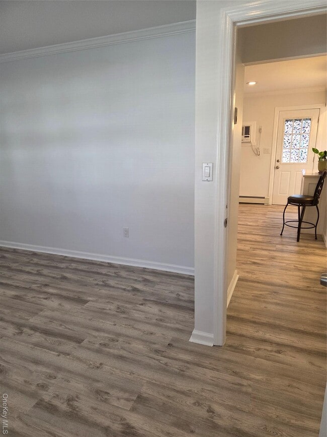 Building Photo - 127 E 12th St