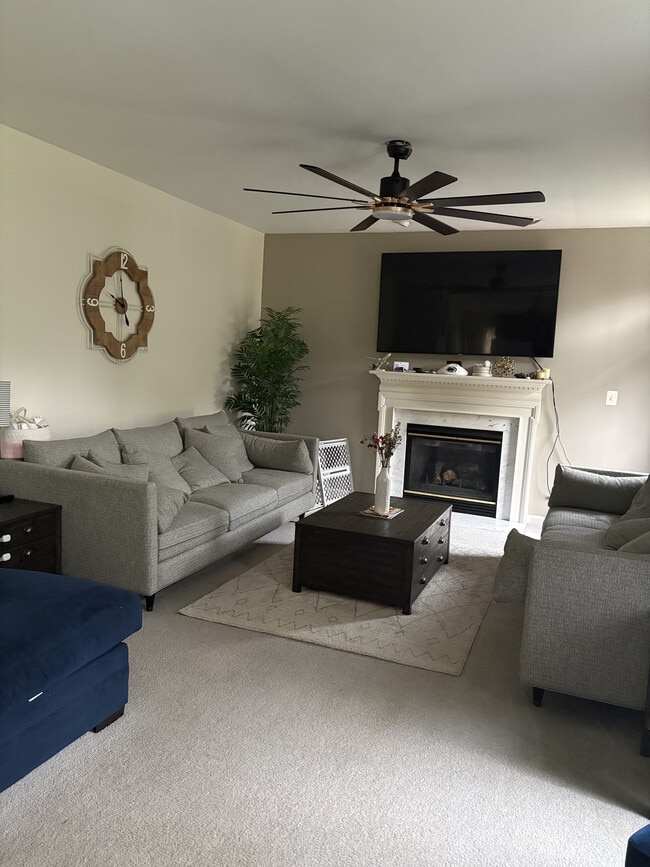 Building Photo - 8 Butterfly Ln