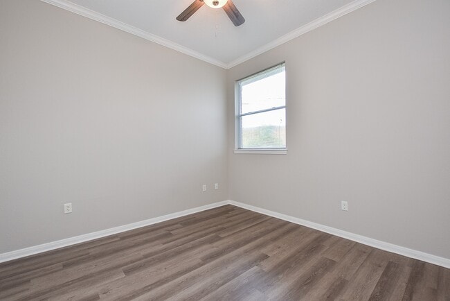 Building Photo - 11102 Waxwing St