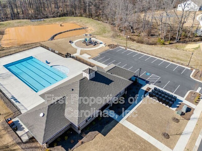 Building Photo - 807 Gable Oak Ln