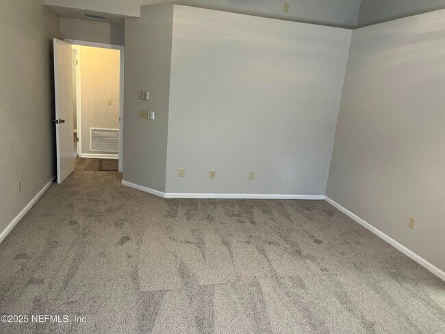 Building Photo - 410 Jax Estates Dr N