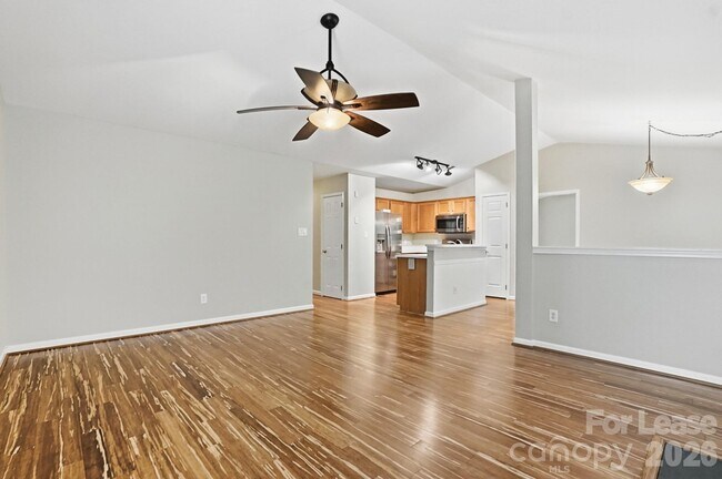 Building Photo - 2830 Black Walnut Ln