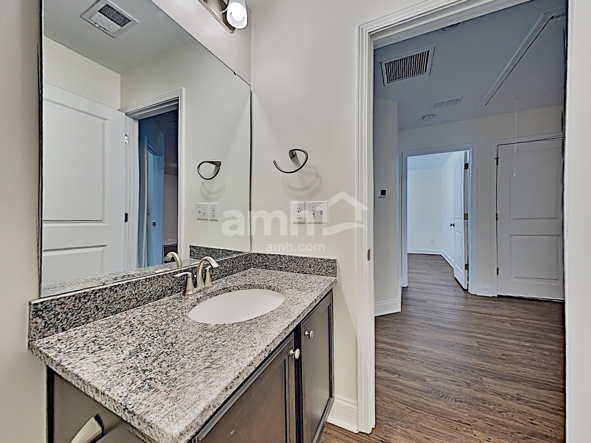 Building Photo - 120 Sweet Gum Dr